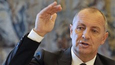Libor Sečka by se podle vlády mohl stát novým velvyslancem ve Velké Británii,... Libor Sečka by se podle vlády mohl stát novým velvyslancem ve Velké Británii,...