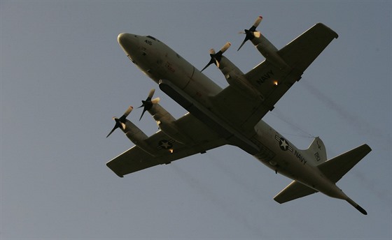 Letoun US NAVY startuje ze základny Incirlik na jihu Turecka. (28. ervence...