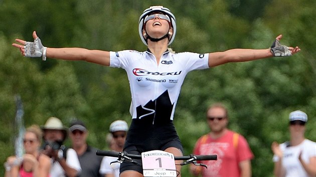 vcarsk bikerka Jolanda Neffov vyhrla zvod cross country Svtovho pohru v Kanad.