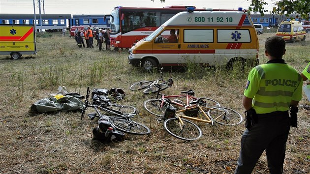 V Horaovicch se srazily dva rychlky. U jedn ze souprav toti vykolejily dva vagony. (4. srpna 2015)