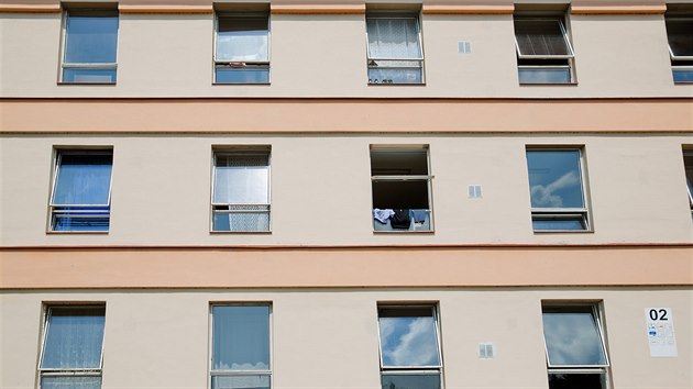 Uprchlick tbor v Kostelci nad Orlic, kde benci ekaj na vsledky azylovho zen.