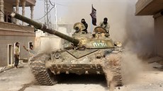 Fronta an-Nusra ovládá rozsáhlé oblasti na severu Sýrie. (28. kvtna 2015)