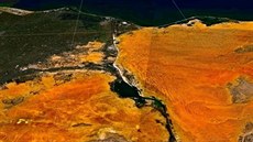 Suezský prplav ze satelitu.