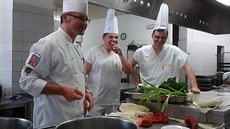 Pražský šéfkuchař Jiří Král vařil v uherskohradišťské nemocnici Pražský šéfkuchař Jiří Král vařil v uherskohradišťské nemocnici