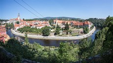 Lanová dráha v Českém Krumlově je otevřená denně kromě pondělí. Jedna jízda... Lanová dráha v Českém Krumlově je otevřená denně kromě pondělí. Jedna jízda...