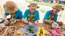 Na Cultural Exchange Day etí skauti ostatním dávali ochutnat i eská jídla.