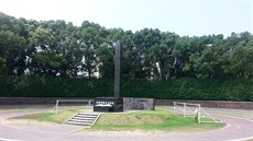 Památník v Nagasaki pod místem výbuchu atomové bomby.