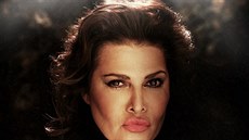 Ilona Csáková na fotografii Lenky Hatašové, která je součástí její výstavy... Ilona Csáková na fotografii Lenky Hatašové, která je součástí její výstavy...