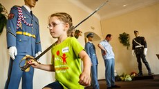 Příměstský tábor na Pražském hradě, prohlídka v kasárnách hradní stráže. Děti... Příměstský tábor na Pražském hradě, prohlídka v kasárnách hradní stráže. Děti...