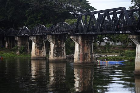 Zrekonstruovaný most pes eku Kwai se nachází v thajské provincii Kanchanaburi...