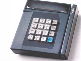 Platební teminál VeriFone Zon Jr.+ z roku 1984.