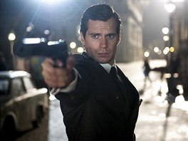 Henry Cavill ve filmu Kryc jmno U.N.C.L.E.