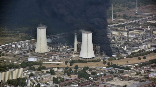 Leteck zbry poru v arelu chemiky Unipetrol v  Zlu u Litvnova.