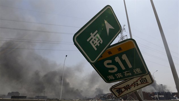 Mohutn vbuch v n zdevastoval rozshlou st msta Tchien-in (13. srpna 2015).