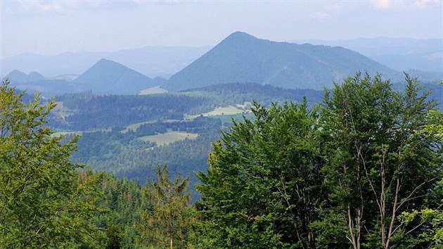 Krajina Kysuck vrchoviny sadonhorou (999 m)