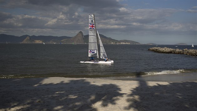 Jachtaská olympijská generálka v zátoce Guanabara.