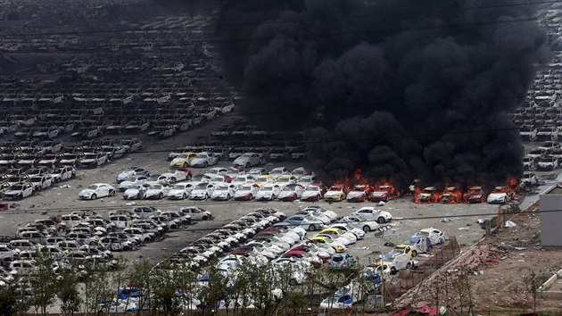 Nsledky steden exploze v nskm mst Tchien-in (15. srpna 2015).