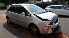 V Brandýse nad Labem havarovala opilá žena, která narazila do dodávky. (14.... V Brandýse nad Labem havarovala opilá žena, která narazila do dodávky. (14....