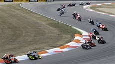 V kategorii Moto3 se v Brn jel závod pouze na dvanáctkol místo pvodn...