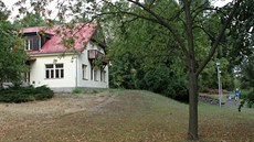 Vila stojí v Jihlavě na Lesnově na krásném klidném místě. Podle projektu spolku... Vila stojí v Jihlavě na Lesnově na krásném klidném místě. Podle projektu spolku...