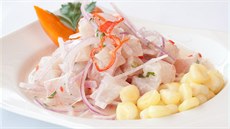 Ceviche je specialita ze syrové ryby