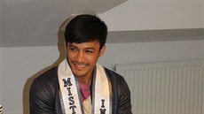 Vítz soute Mister International 2014 Neil Perez z Filipín pijel do eských...