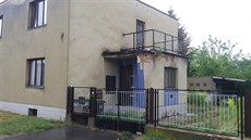 Dům, ve kterém byla nalezena dvě těla Dům, ve kterém byla nalezena dvě těla