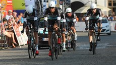 Tým Etixx v cíli asovky na Czech Cycling Tour