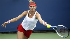 Lucie afáová bojuje na turnaji v Cincinnati.