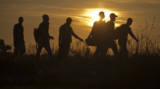 Hranice ped migranty neuzaveme, zní ze Srbska.