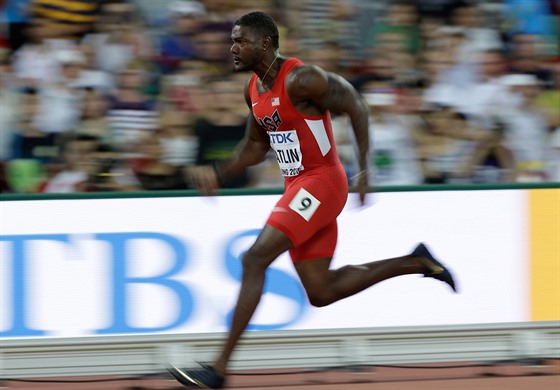 Justin Gatlin pi rozbhu na 100 metr.