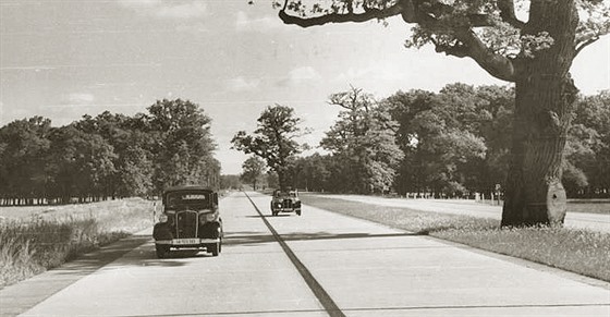 Dálnice mezi Berlínem a Mnichovem na snímku z ervna 1939.