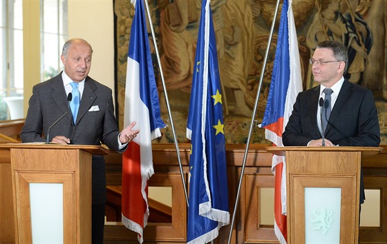 Ministr zahraniních vcí Lubomír Zaorálek a francouzský ministr zahranií...