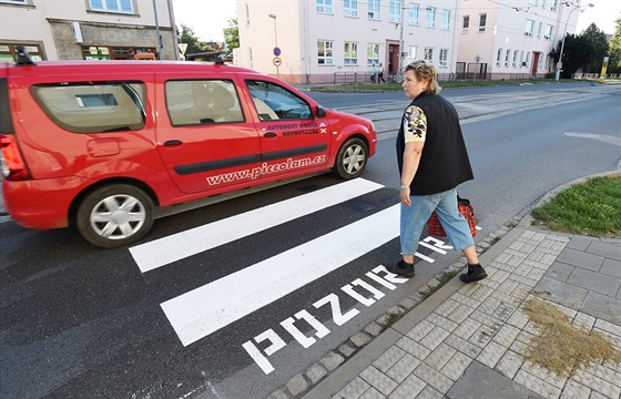 Jeden ze zruených pechod pro chodce na frekventované Hodolanské ulici v...