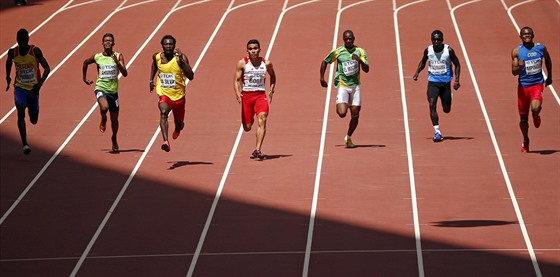 Momentka z pedkola závodu na 100 metr na atletickém mistrovství svta v...