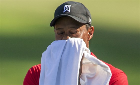 Tiger Woods nezvládl závr turnaje Wyndham Championship.