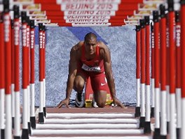 Ashton Eaton tsn ped startem disciplíny 110 m pekáky.