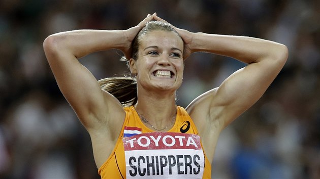 Nizozemsk atletka Dafne Schippersov po dobhu zvodu na 200 metr, kter vyhrla v rekordu ampiontu.