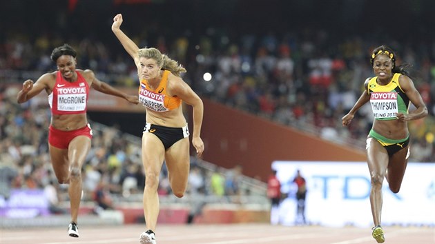 Dafne Schippersov (uprosted) byla nejrychlej v zvodu na 200 metr.