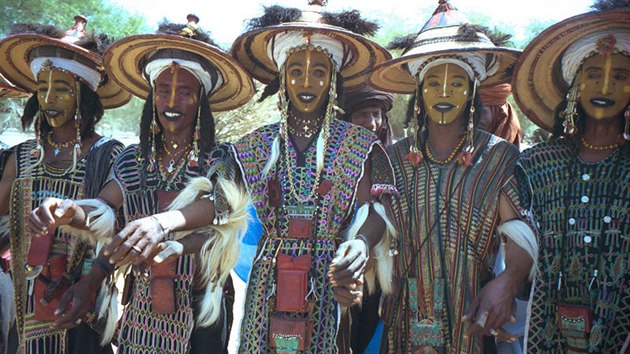 Jac jsme krsn! Mui kmene Wodaabe jsou pardnci.