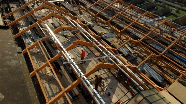 Rekonstrukce odjezdové haly Masarykova nádraí v roce 2011.
