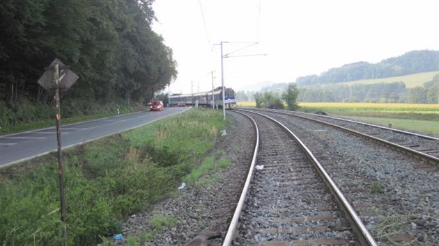 Doprava na jednom z elezninch tah na Slovensko mezi Vsetnem a Valaskm Mezim byla na nkolik hodin zastaven.