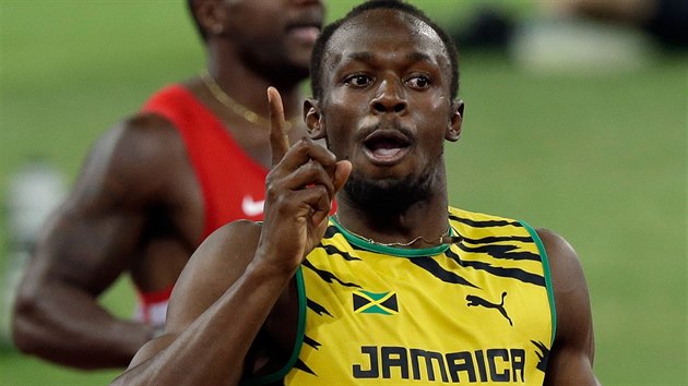 Usain Bolt po vtzstv v bhu na 200 metr na MS v Pekingu.