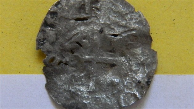 Vce ne tisc let star mince nalezen v rmci archeologickho przkumu v proluce v olomouck Denisov ulici.
