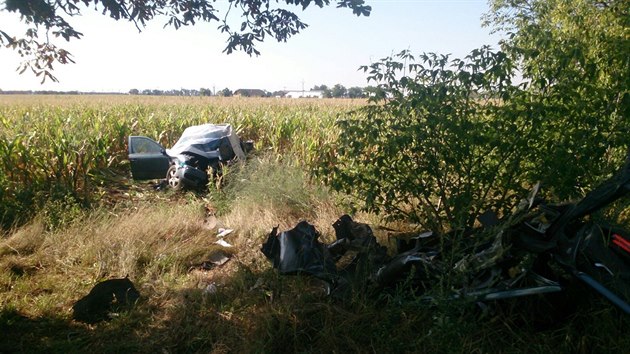 Na Pohoelicku havarovala tiadvacetilet idika. Jej zrann nebyla sluiteln se ivotem (22. 8. 2015).