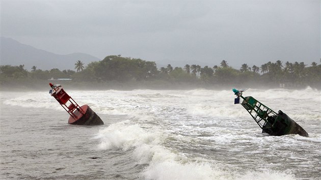 Tropick boue Erika zashla Dominiknskou republiku (29. 8. 2015).