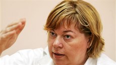 Ivana Jarošová vede v ostrovské nemocnici oddělení následné intenzivní péče a... Ivana Jarošová vede v ostrovské nemocnici oddělení následné intenzivní péče a...