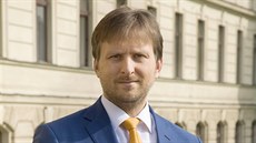 Právník Jan Kněžínek (na snímku) bude prověřovat podezření týkající se členů... Právník Jan Kněžínek (na snímku) bude prověřovat podezření týkající se členů...