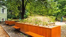 Obří betonová koryta si obyvatele Prahy 5 nezískala. Radnice to teď zkouší s... Obří betonová koryta si obyvatele Prahy 5 nezískala. Radnice to teď zkouší s...