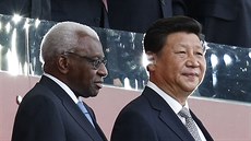 Šéf mezinárodní atletické federace IAAF Lamine Diack a čínský prezident... Šéf mezinárodní atletické federace IAAF Lamine Diack a čínský prezident...